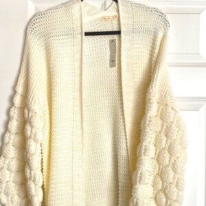 COPY - Harper Heritage Bubble sleeve cream cardigan SZ M (Like New- No Tag)